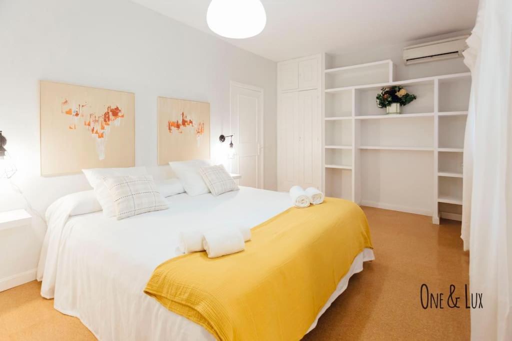 O&L Aire - Spacious And Bright Apartment In The Heart Of Sevilla Bagian luar foto