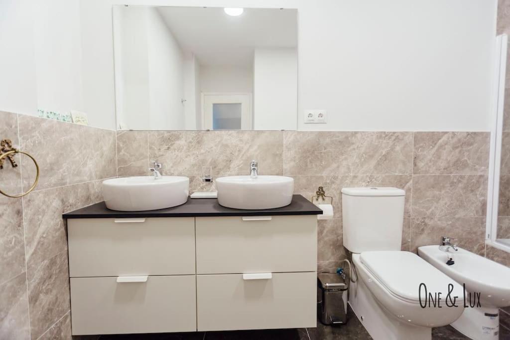 O&L Aire - Spacious And Bright Apartment In The Heart Of Sevilla Bagian luar foto