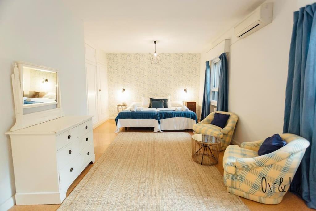 O&L Aire - Spacious And Bright Apartment In The Heart Of Sevilla Bagian luar foto
