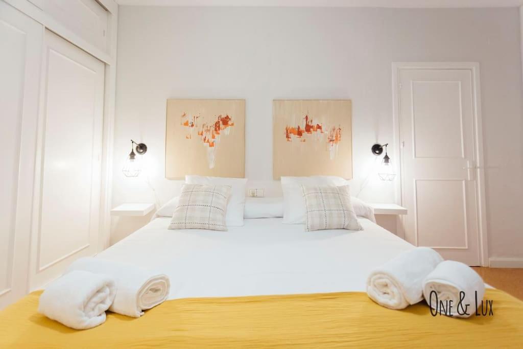 O&L Aire - Spacious And Bright Apartment In The Heart Of Sevilla Bagian luar foto