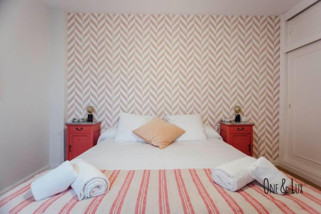 O&L Aire - Spacious And Bright Apartment In The Heart Of Sevilla Bagian luar foto