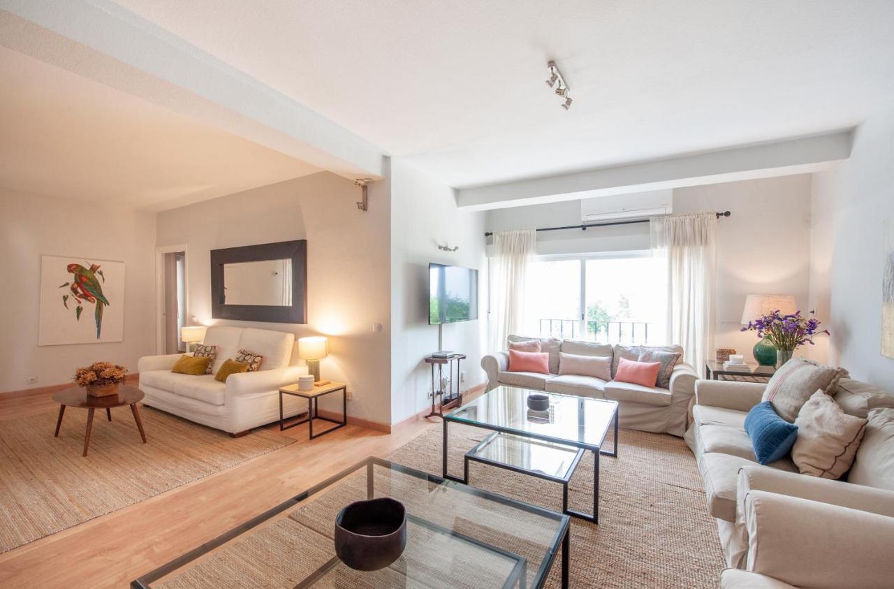 O&L Aire - Spacious And Bright Apartment In The Heart Of Sevilla Bagian luar foto